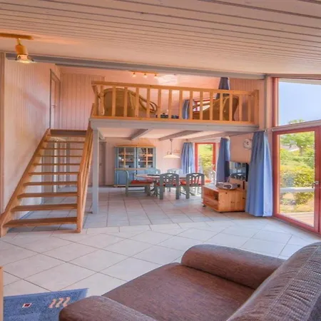 Holiday home Mirow In *